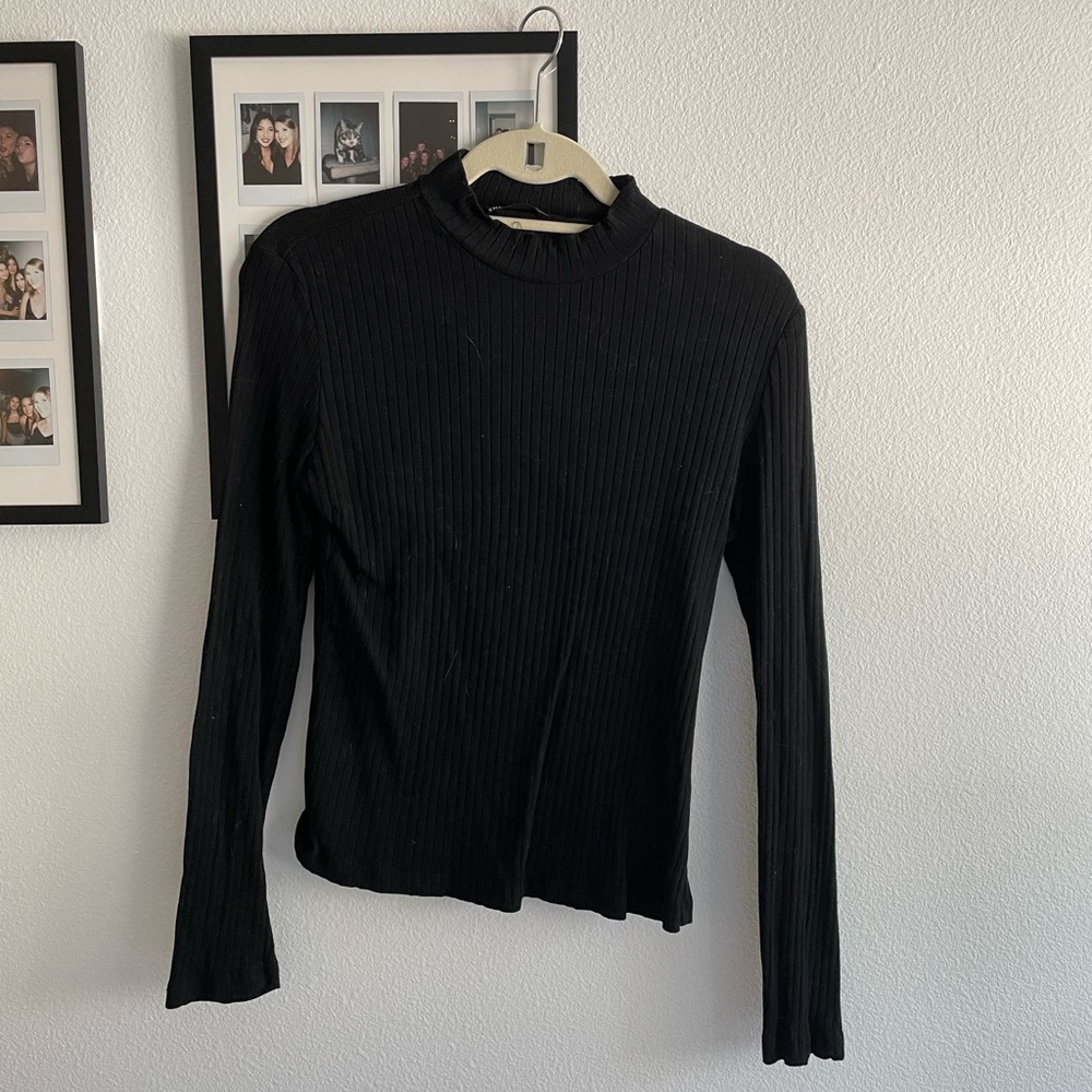 Black long sleeve mock neck